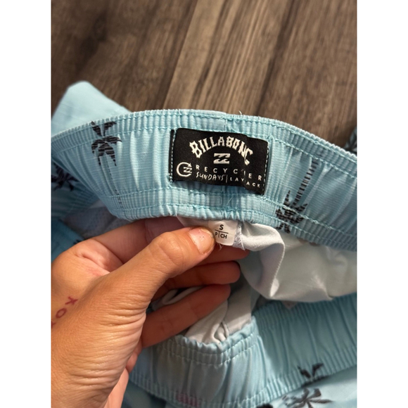 Billabong Sundays Layback 17” Trunks Brand New Sunset Palm Tree Pattern Small - Picture 2 of 5